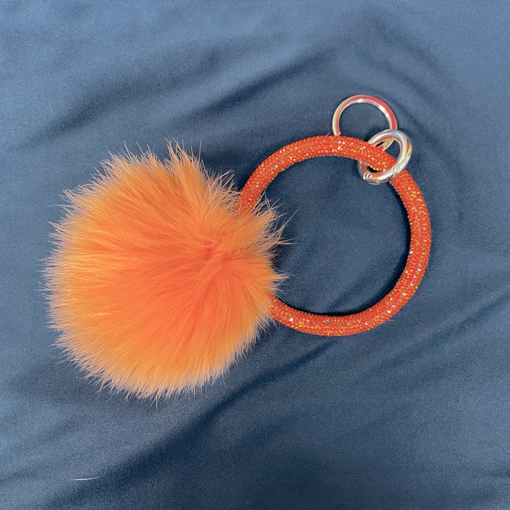 Fur Pom Pom keychain